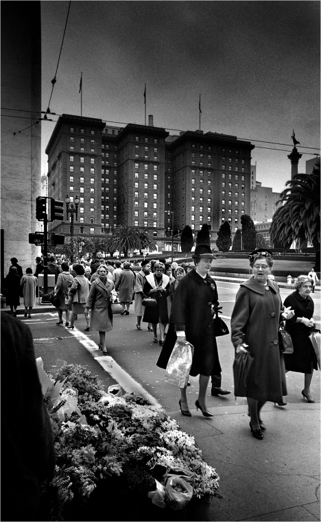 #167-V-35 San Francisco Union Square 1968